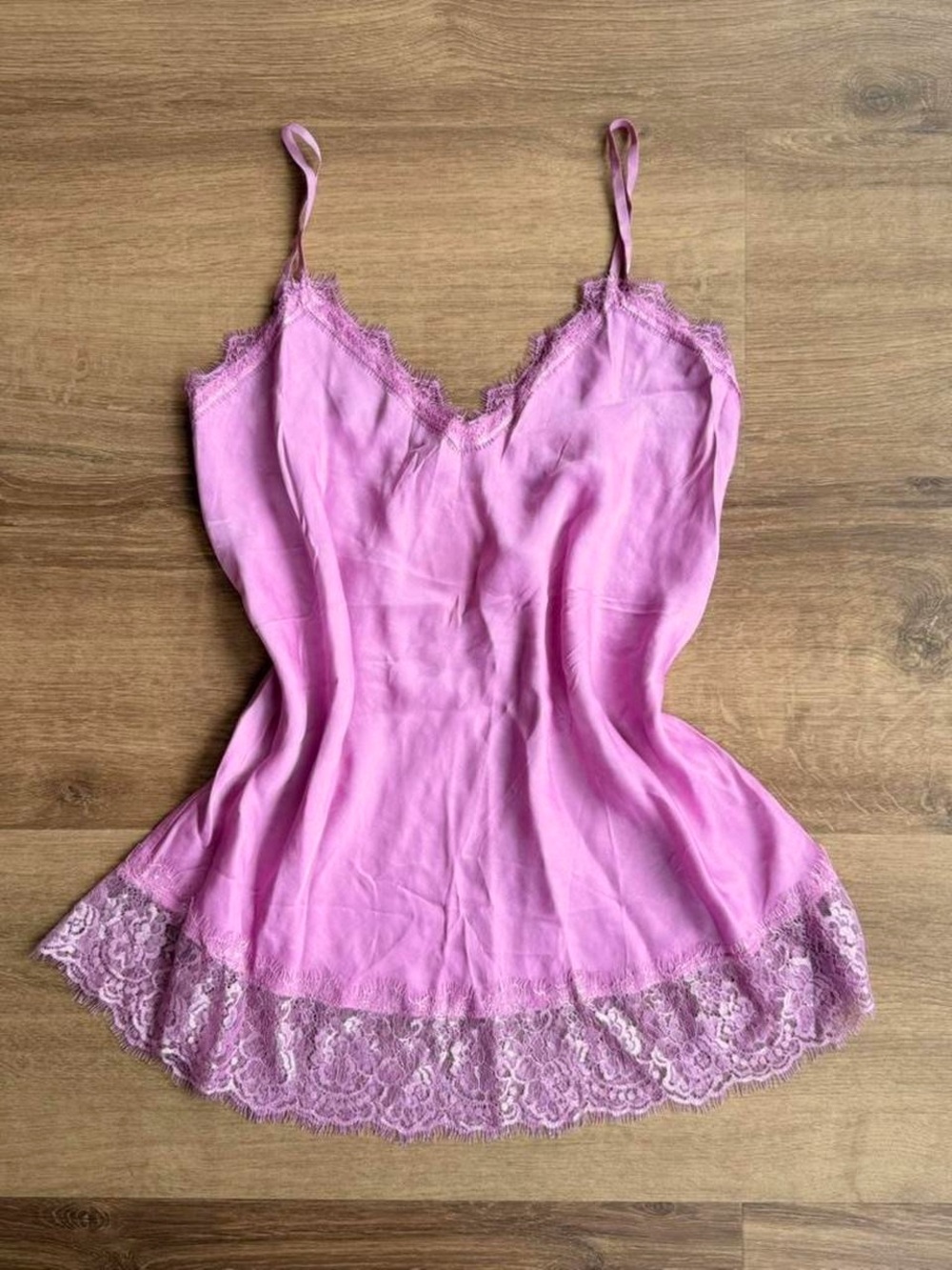 NWT Wi & Co Lace Trim Pink Camisole